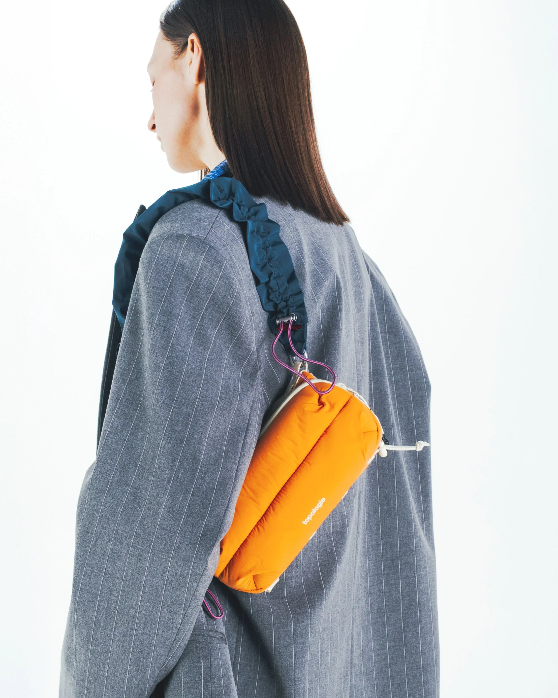 Scrunchie Pocket Wrist - Image 6