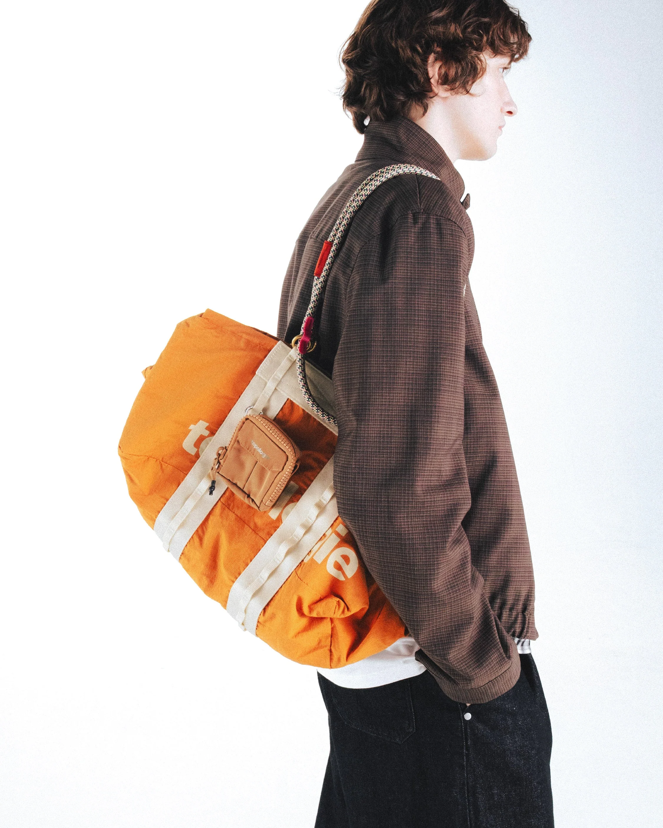 Summit Duffle Medium - Image 7