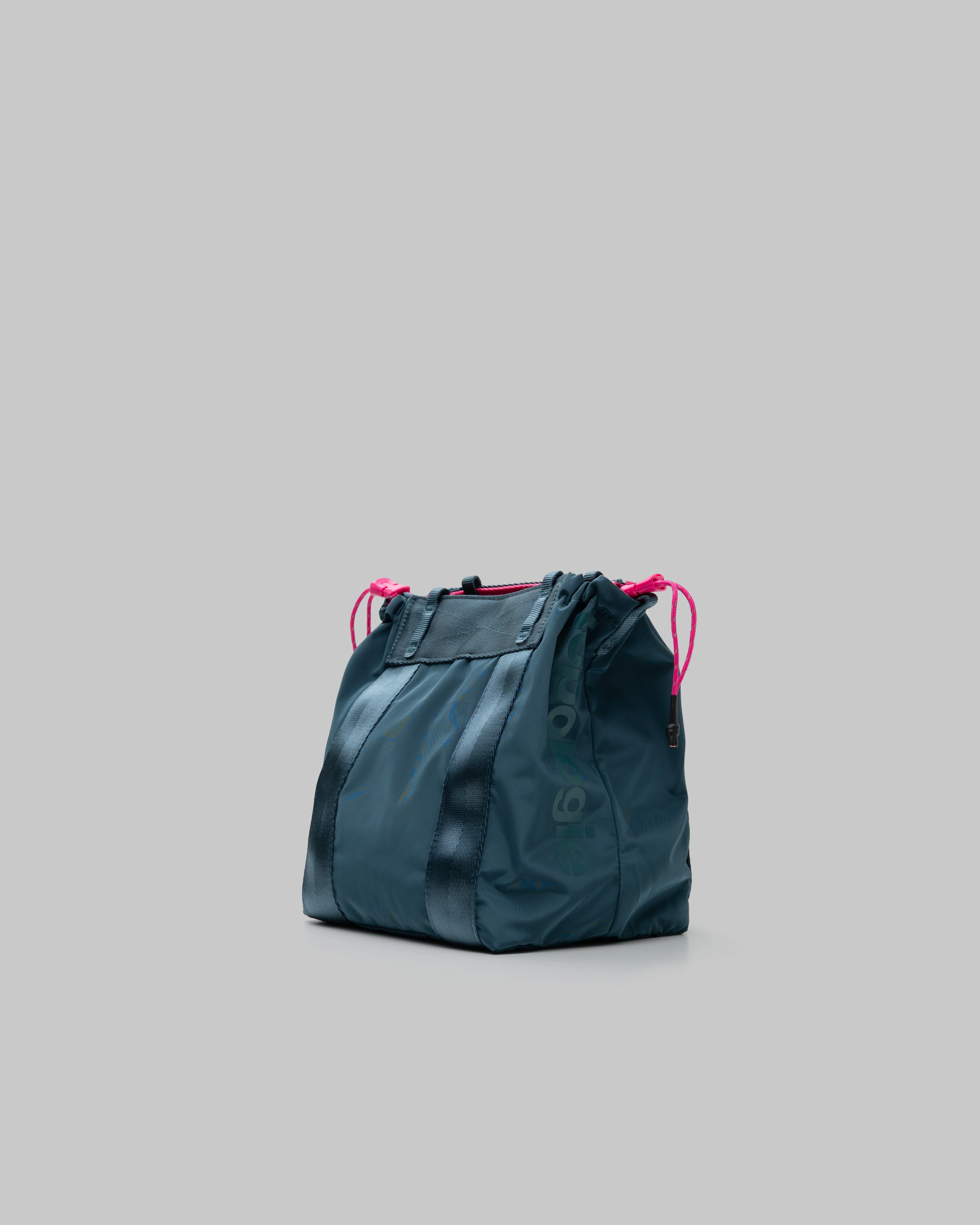 Summit Tote Small - Image 21